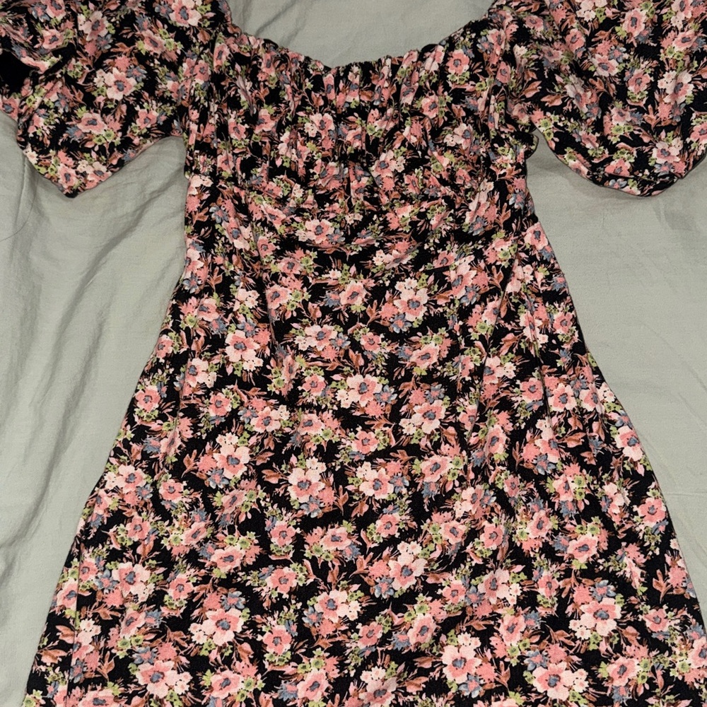 Forever 21 Black and Pink Floral Dress with Balloon Sleeves